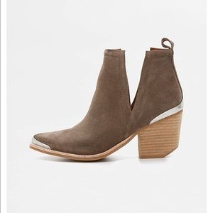 Jeffrey Campbell - Cromwell Suede Ankle Boots